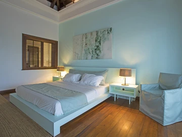 5 Bedroom Villa