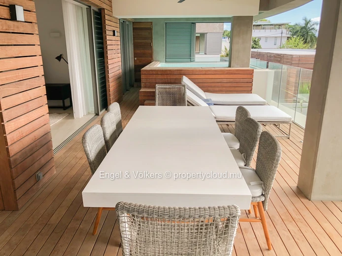 Fully Furnished 3-Bedroom Apartment with direct beach access