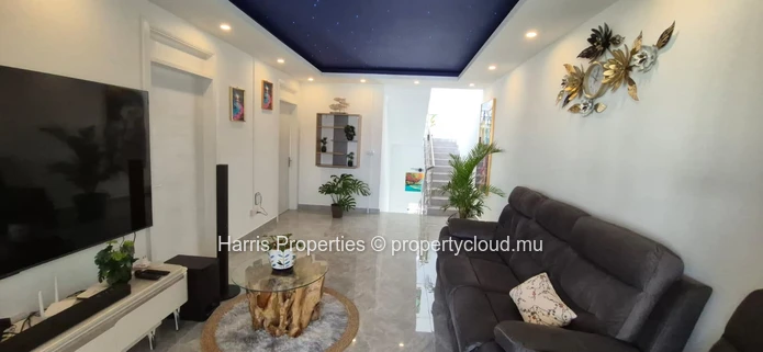 Magnifique villa en duplex à vendre à Grand Baie