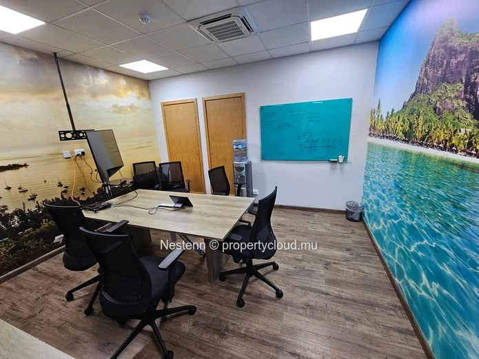 Bureau de 668 m² 