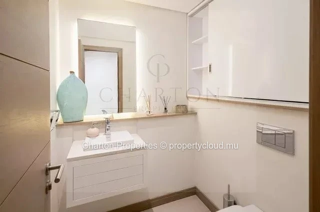 Appartement de 2 chambres en suite avec terrasse et vue dégagée sur le golf