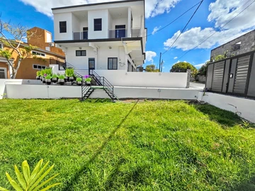 Immeuble Neuf En Vente (Appartement Et Local Commercial) À Goodlands