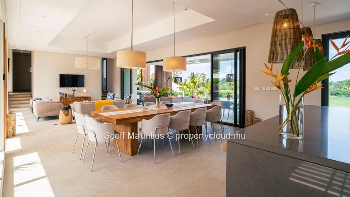 Élégance Moderne : Villa de Luxe avec Vues Spectaculaires