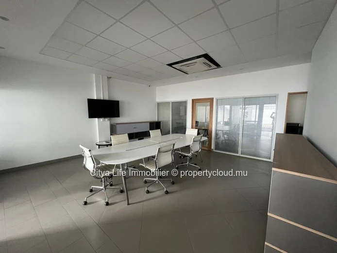 Modern Office Space for Rent in Prime Grand Baie Location - 300m² Semi-Furnished for Rs 230,000!