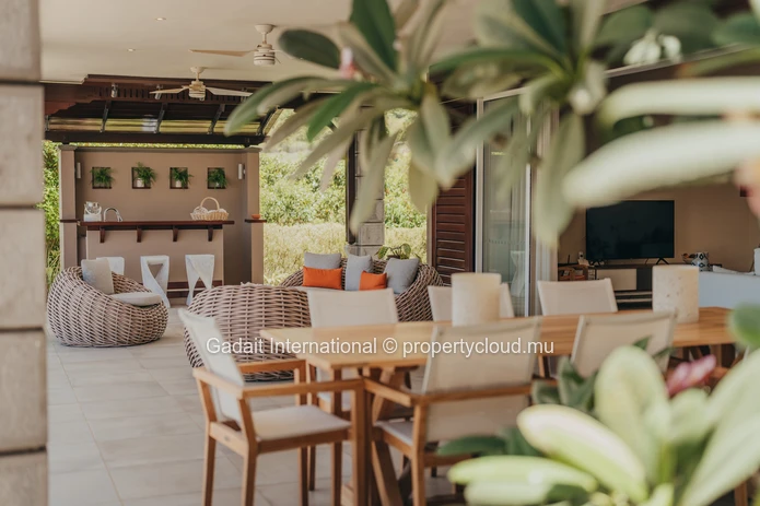 Villa de Luxe à Vendre à Bel Ombre | Heritage Villas Valriche | Vue Mer, Golf & Résidence Maurice
