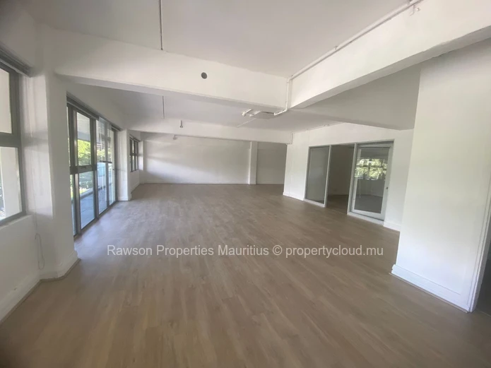  142m² Bureau à louer à Grande Rivière Noire