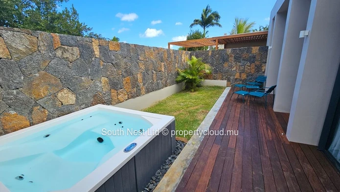 Captivating Elegance : Explore this modern villa