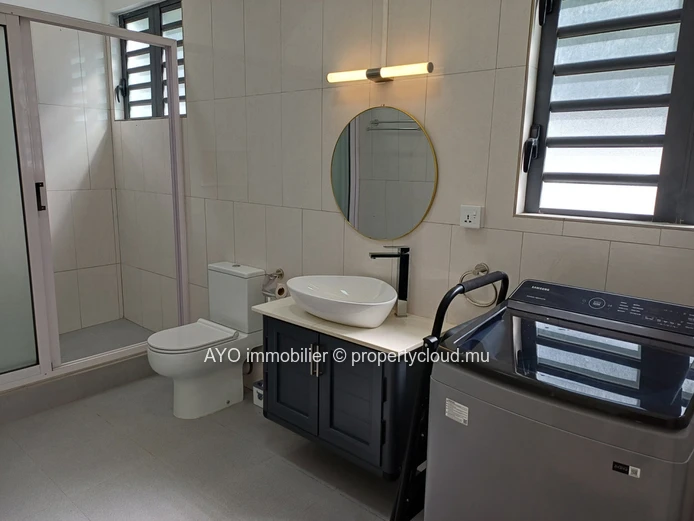 Beautiful 3 bedrooms house offering with pool in Calodyne