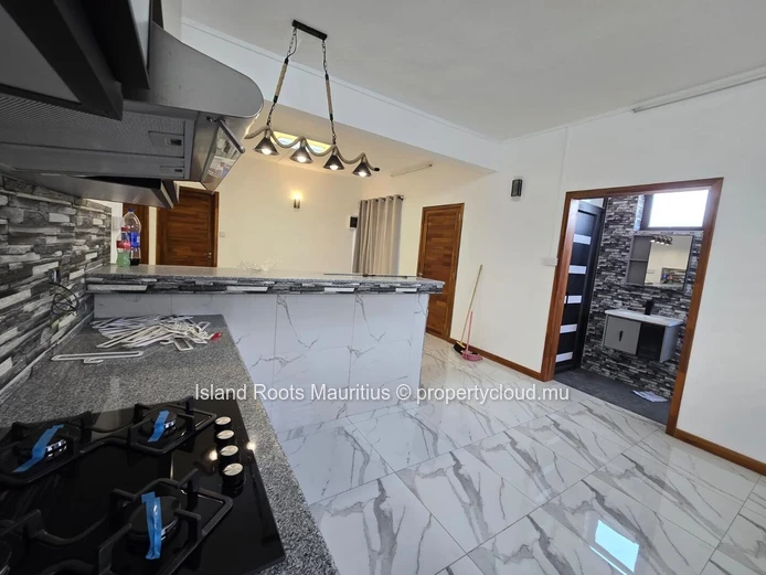 Beautiful newly built apartment ideally located in Goodlands, not far from Super U.