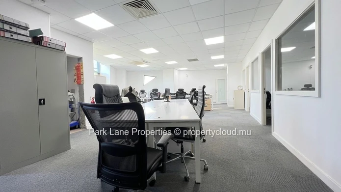 Fitted 243 m² Office Space in Ebene Cybercity