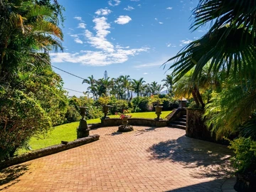 6 Bedroom Villa