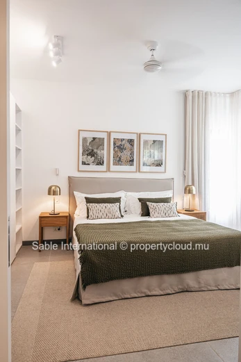 Spacious Apartment with Sea Views and Beachfront Access in St Antione 