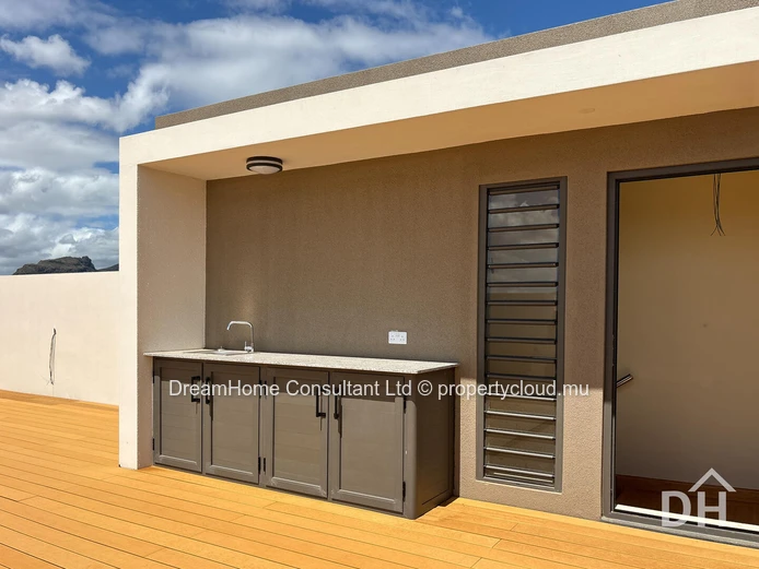 Luxury Penthouse at Creek 3