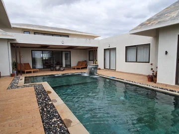 4 Bedroom Villa