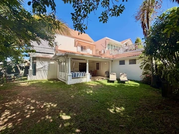 5 Bedroom Villa