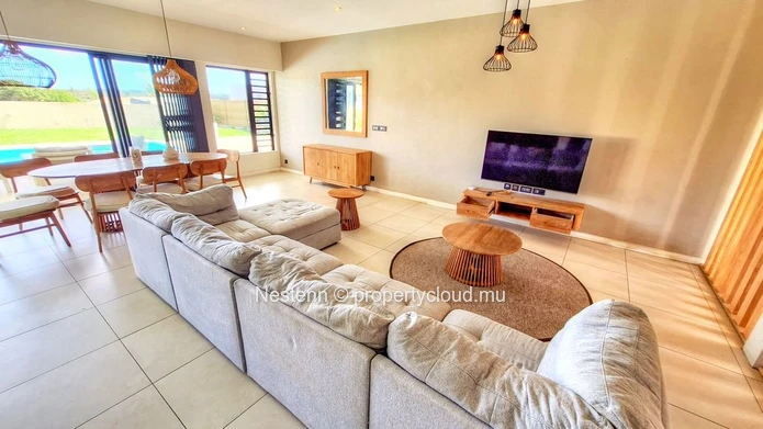 Villa familiale moderne de 4 chambres dans un beau jardin