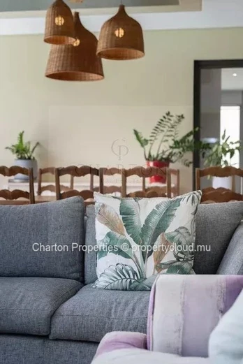 Villa de standing accessible aux étrangers au cœur d'un environnement résidentiel exclusif