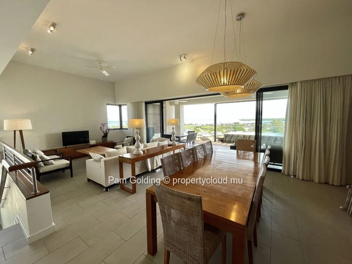 4-Bedroom Penthouse in the Heart of Tamarin - Plunge Pool & Panoramic Views