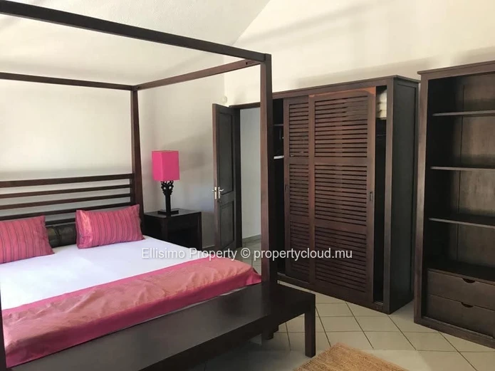 Villa 4 chambres à louer à Pointe aux Canonniers – 3 000 € / mois