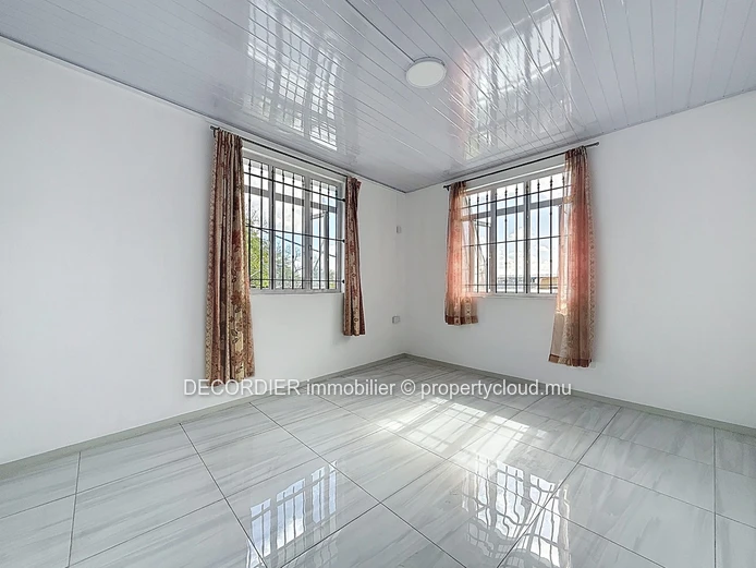 À Louer – Immeuble commercial de 4 Lots à Grand Baie