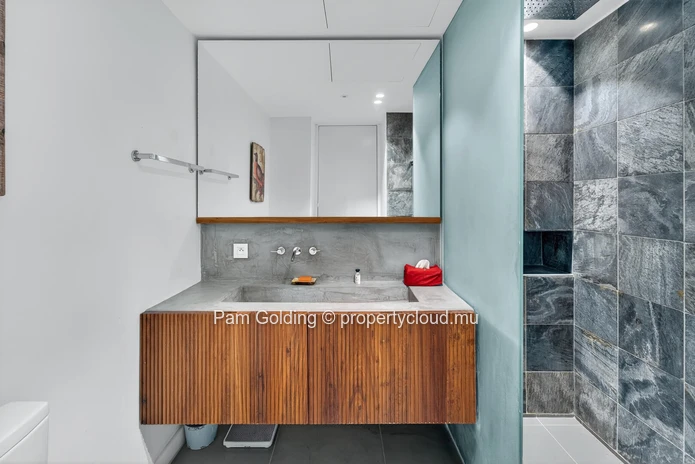 Appartement 3 chambres en bord de mer à vendre – Pereybère, Grand Baie