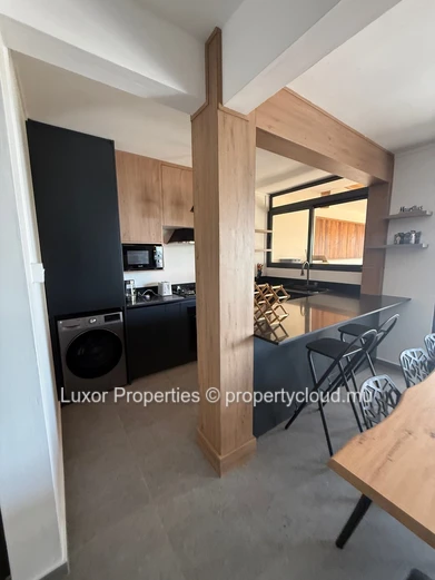  À Louer – Penthouse en Bord de Mer | 3 Chambres 