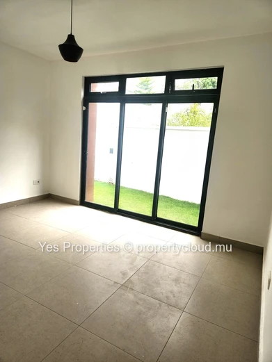 FOR SALE :  5-Bedroom Townhouse – Floréal – Rs – CALL 