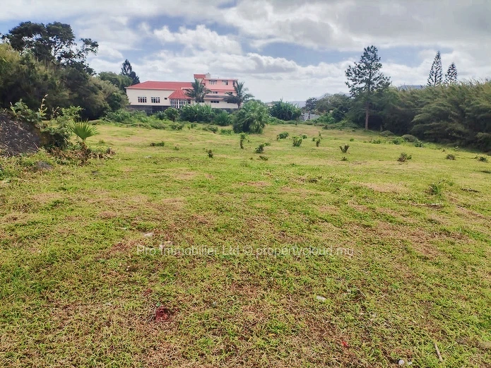 Rare Opportunity: Spacious 4,239m² Land for Sale, Ideal for Property Developers .Floreal.