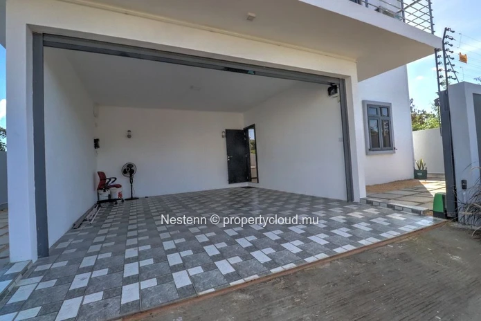 Modern and elegant villa