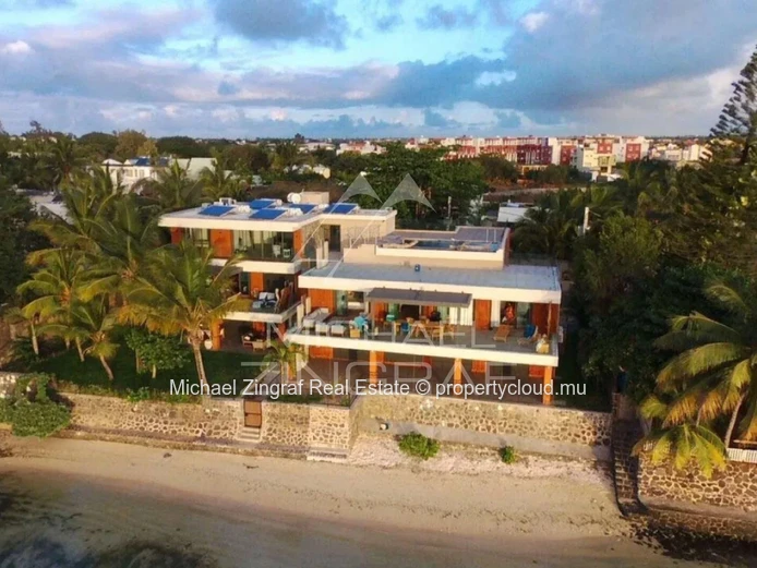 Elegant 2-Bedroom Beachfront Apartment in Pereybere
