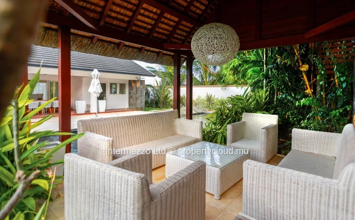 Domaine Clos du Littoral, Grand Baie  273m² habitables sur 754m² de terrain, 3 chambres, proche commodités, prix€.