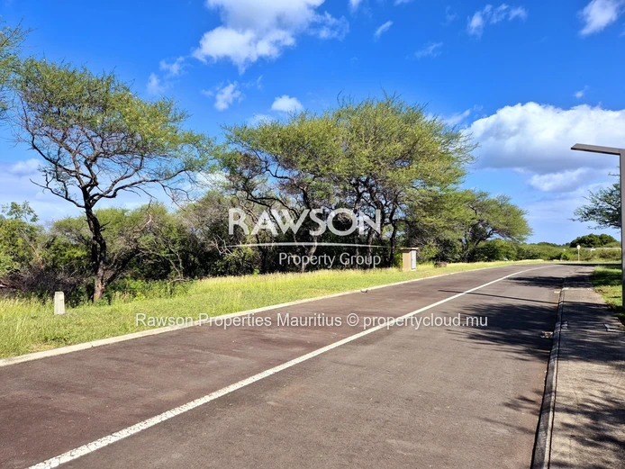 1,691m² Vacant Land For Sale in Petite Riviere Noire