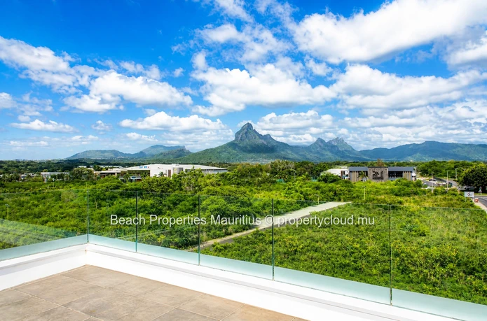 Modern 45m² Apartment with Mountain Views