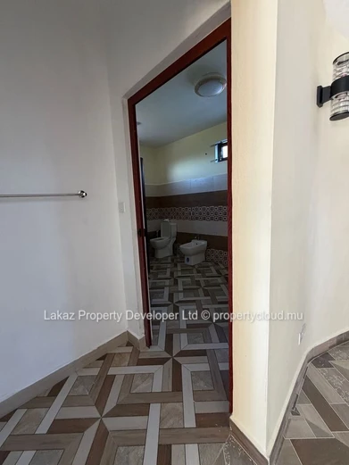 Maison meublée 4 chambres avec piscine à louer à Calodyne