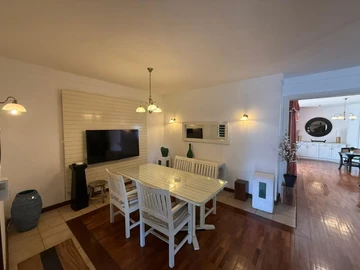 7 Bedroom House