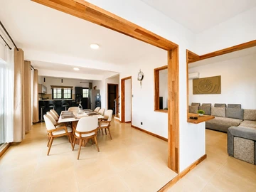 4 Bedroom Villa