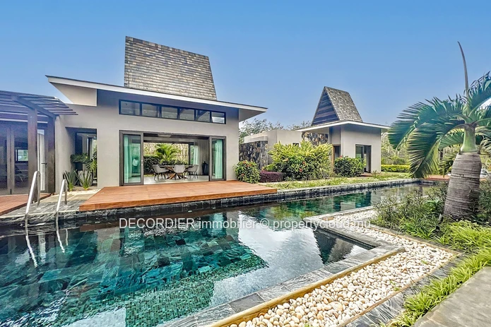 Sublime villa located in a secure residence