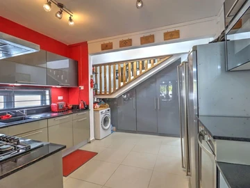 4 Bedroom House