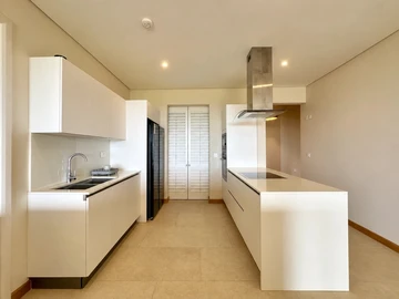 4 Bedroom Apartment