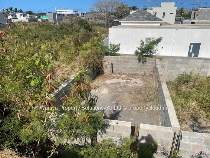 Prime Land In Grand Baie - Chemin Vingt Pieds