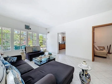 7 Bedroom House
