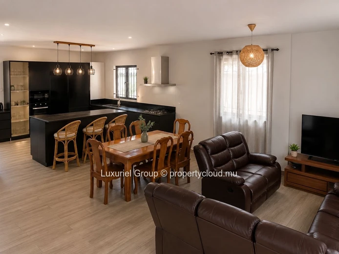 Élégante Villa Neuve avec Rooftop Aménagé et Piscine