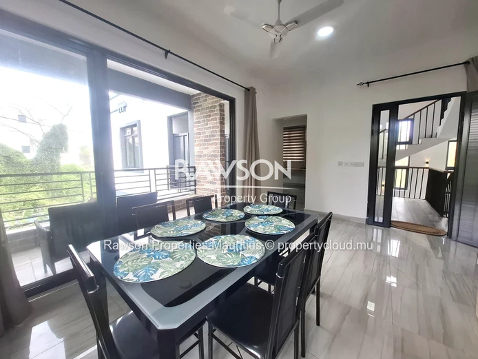 5-Bedroom Bungalow | Private Pool | Spacious & Charming | Pereybere 