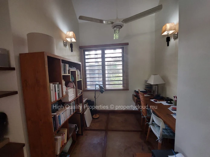 Beachfront 4-Bed Villa with Pool in Belle Mare, Flacq - For Rent