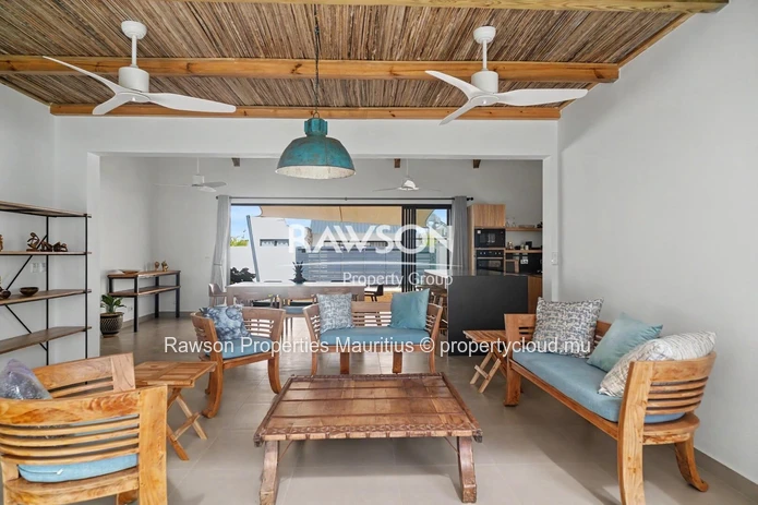 3 En-Suite Bedroom Villa | Private Pool | Garden | Mont Mascal, Petit Raffray