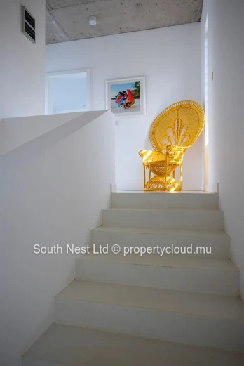 Exceptional 3-Bedroom Sea View Villa in Les Hautes Rives, Azuri
