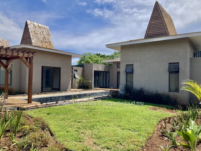 Jacaranda Villa in Balaclava - 3 bedrooms - 300sqm