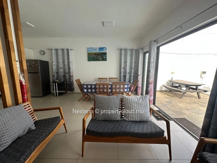 Duplex moderne de 3 chambres avec piscine privée à louer à Flic en Flac