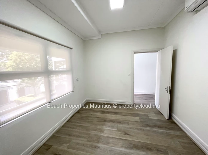 177 m² Office Suite for Rent in Prime West Coast Location