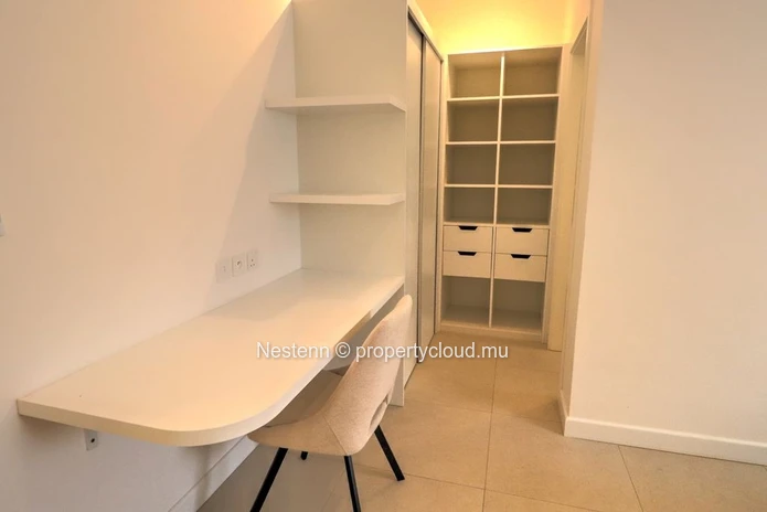 Modern 3-bedroom apartment in Beau Plan, Smart City.
